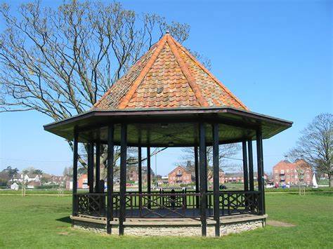 Oulton Broad Bandstand Concert